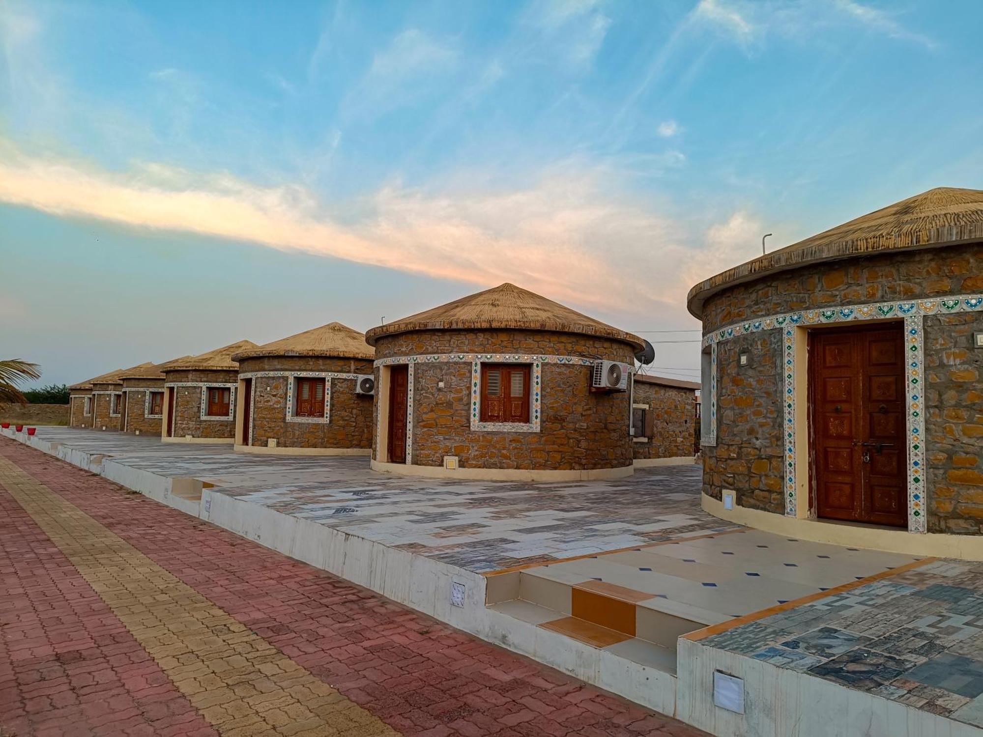 Dholavira Tourism Resort Eksteriør billede